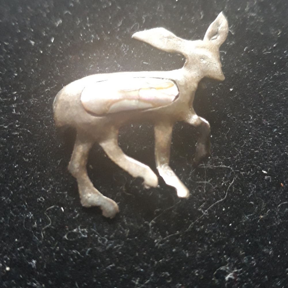 Sterling silver fawn pin
